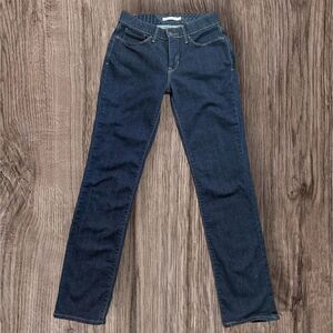 Women’s Levi’s 525 Perfect Waist Straight Jeans Size 4 Preowned Like New